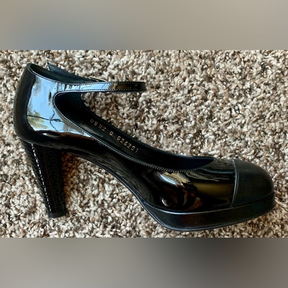 CHANEL Black Patent Mary Jane Pump with Scalloped Heel - Picture 13 of 16